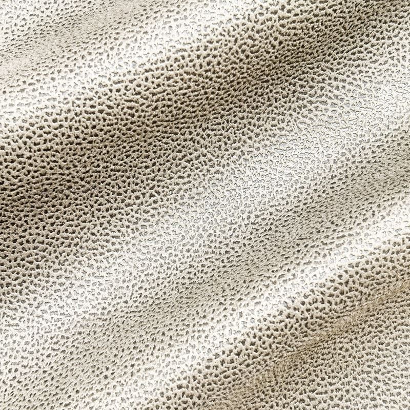 3137